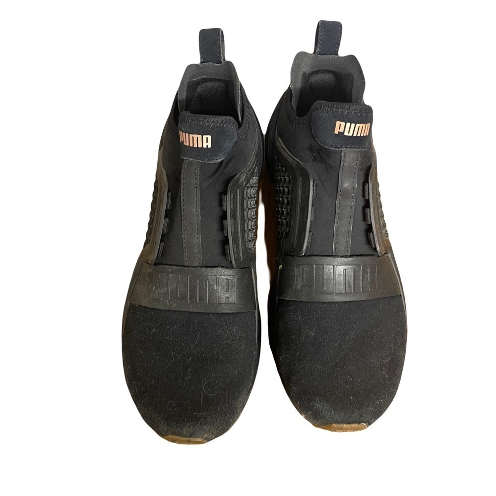 Puma ignite black suede sneaker Men’s size 8
Good condition 
NO LACES